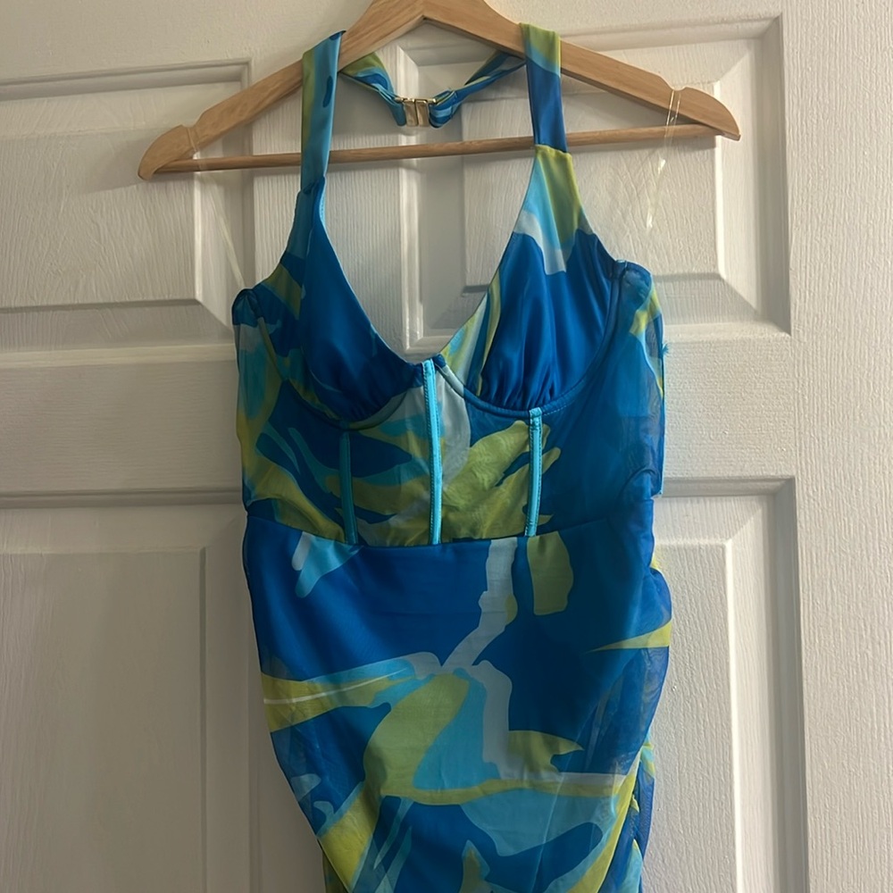 Beautiful green and blue bodysuit dress from Oh Polly. Size 6. Worn twice